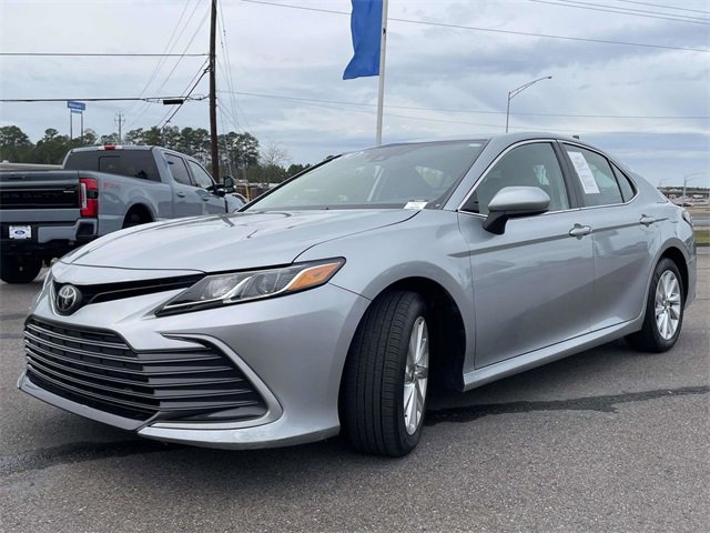 Used 2024 Toyota Camry LE image 7
