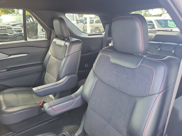 Certified 2025 Ford Explorer ST RWD image 13