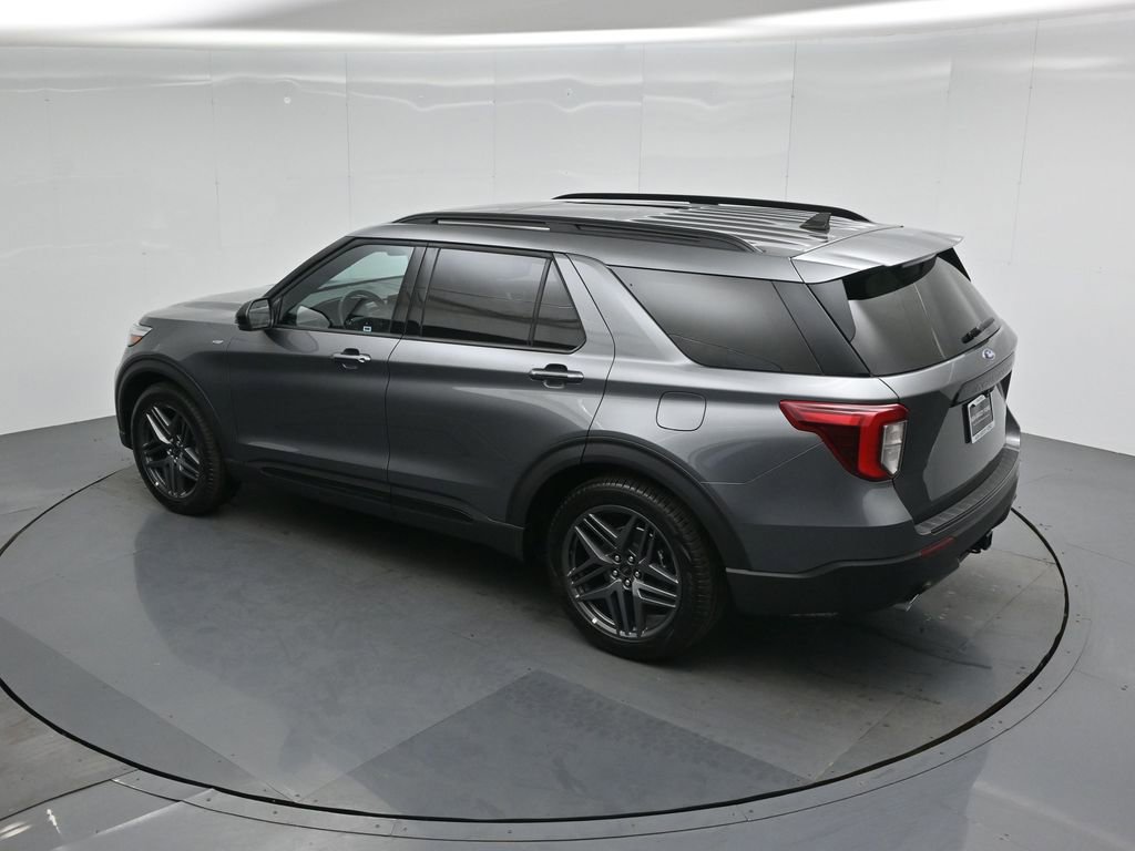 Certified 2024 Ford Explorer ST-Line w/ Class IV Trailer Tow Package RWD image 38