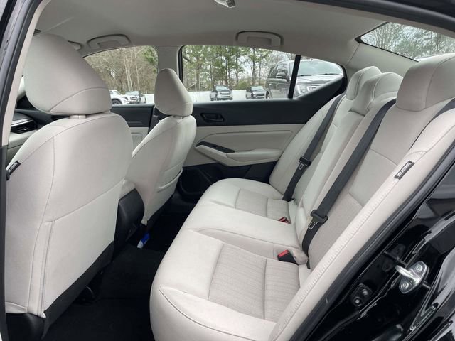 Used 2025 Nissan Altima 2.5 SV image 13