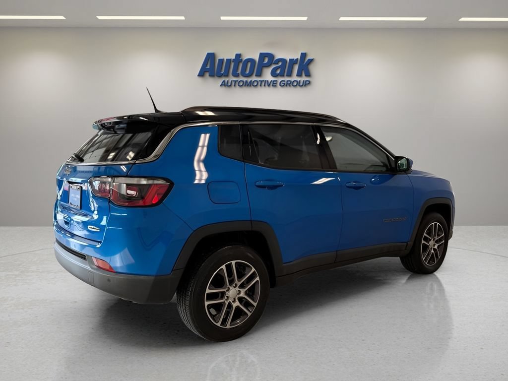 Used 2018 Jeep Compass Latitude w/ Popular Equipment Group AWD/4WD image 7