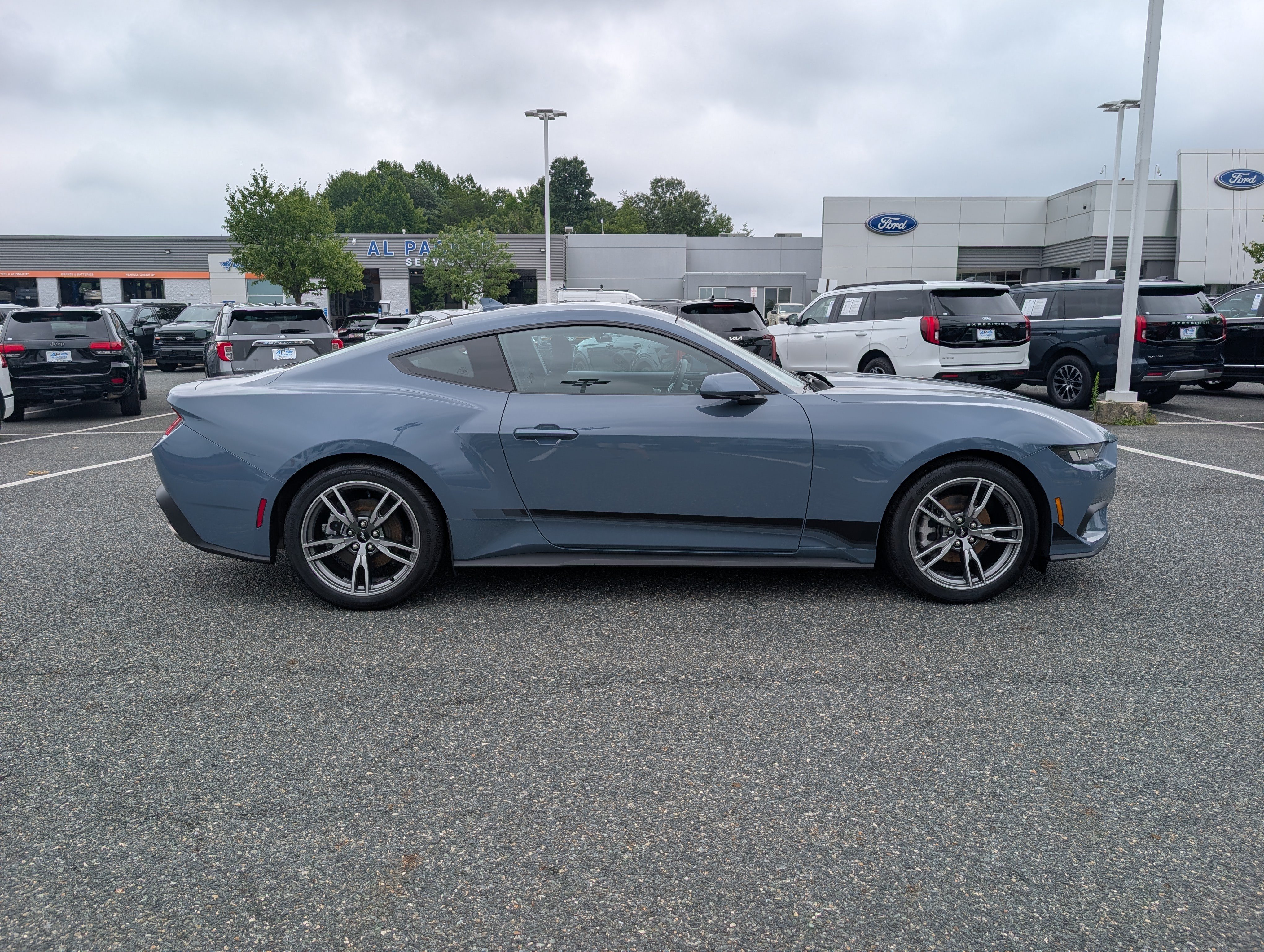 Certified 2025 Ford Mustang Coupe RWD image 2