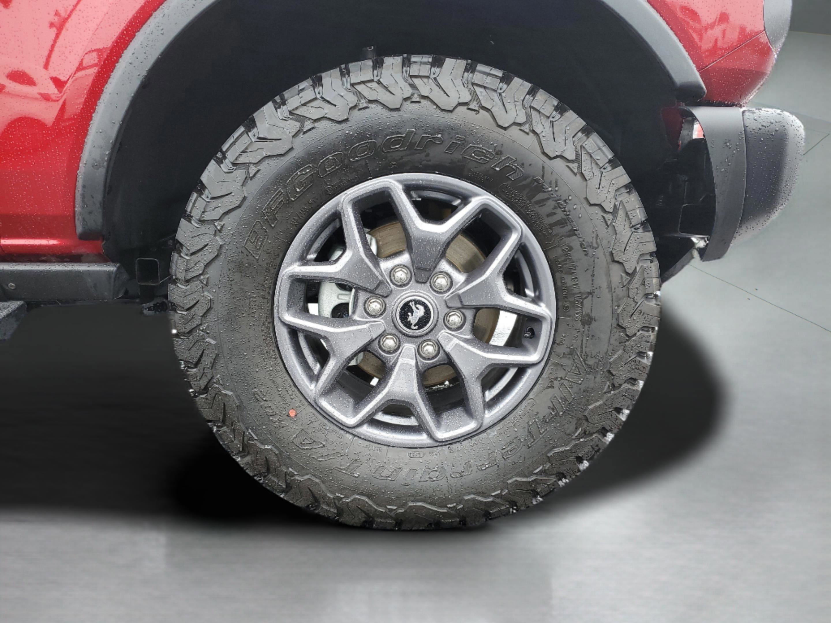 Certified 2025 Ford Bronco Badlands image 5