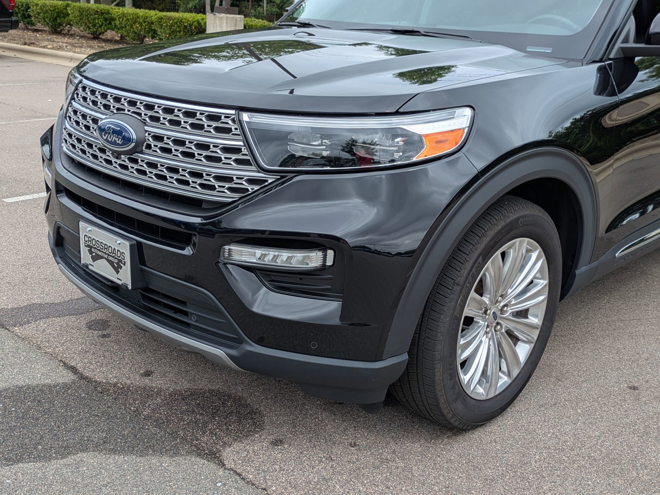 Certified 2023 Ford Explorer Limited w/ Equipment Group 301A AWD/4WD image 10