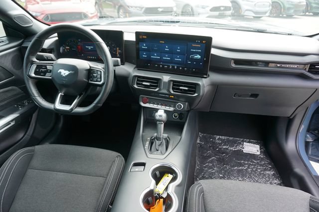 Certified 2025 Ford Mustang Coupe RWD image 6