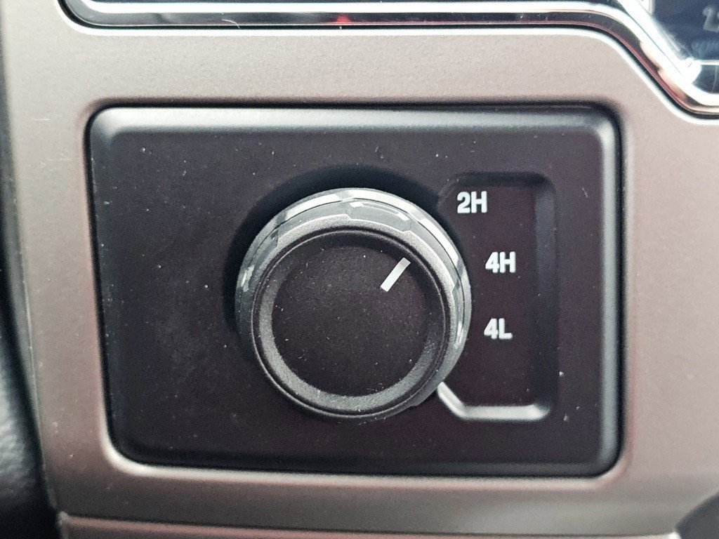 Certified 2022 Ford F350 Lariat w/ Lariat Ultimate Package image 19