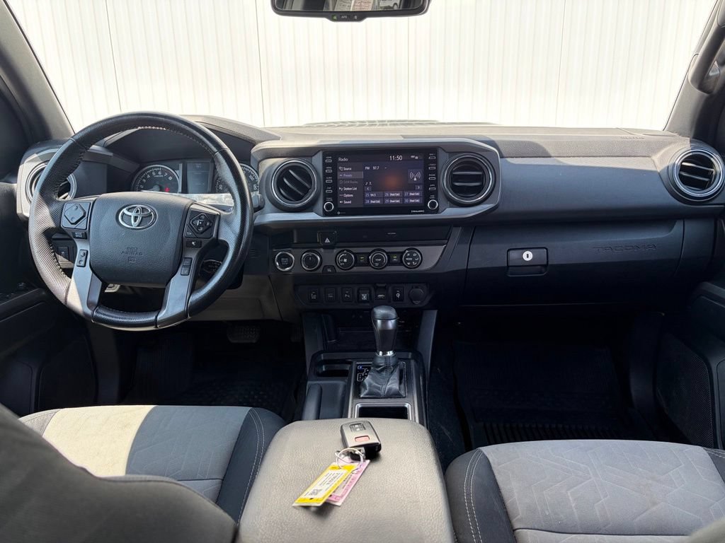Used 2020 Toyota Tacoma TRD Sport w/ Technology Package AWD/4WD image 29