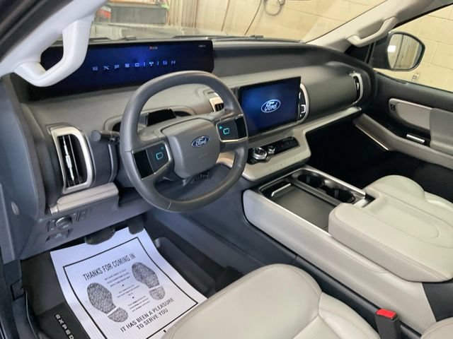 Certified 2025 Ford Expedition Active AWD/4WD image 6