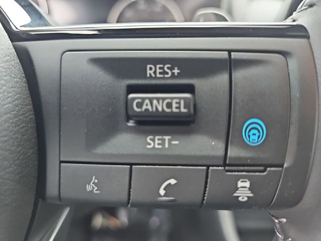 Used 2023 Nissan Rogue SV w/ SV Premium B Package FWD image 18