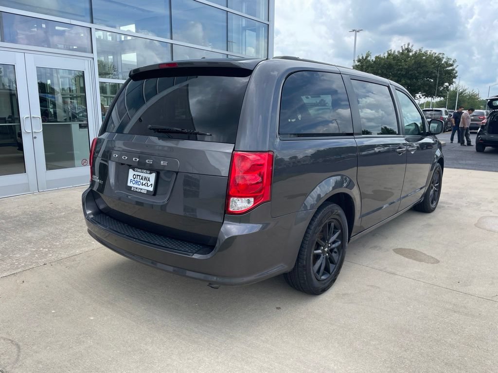Used 2020 Dodge Grand Caravan SE FWD image 5