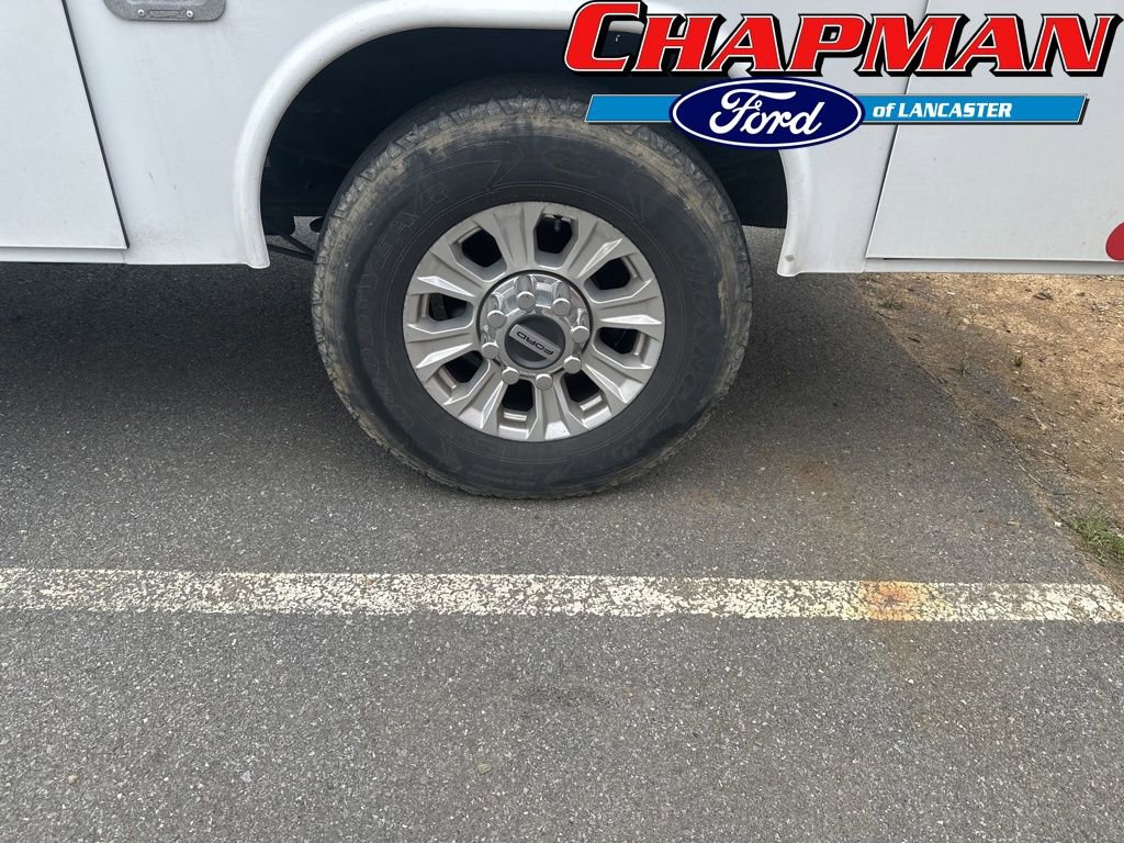Certified 2022 Ford F350 XL w/ STX Appearance Package AWD/4WD image 3