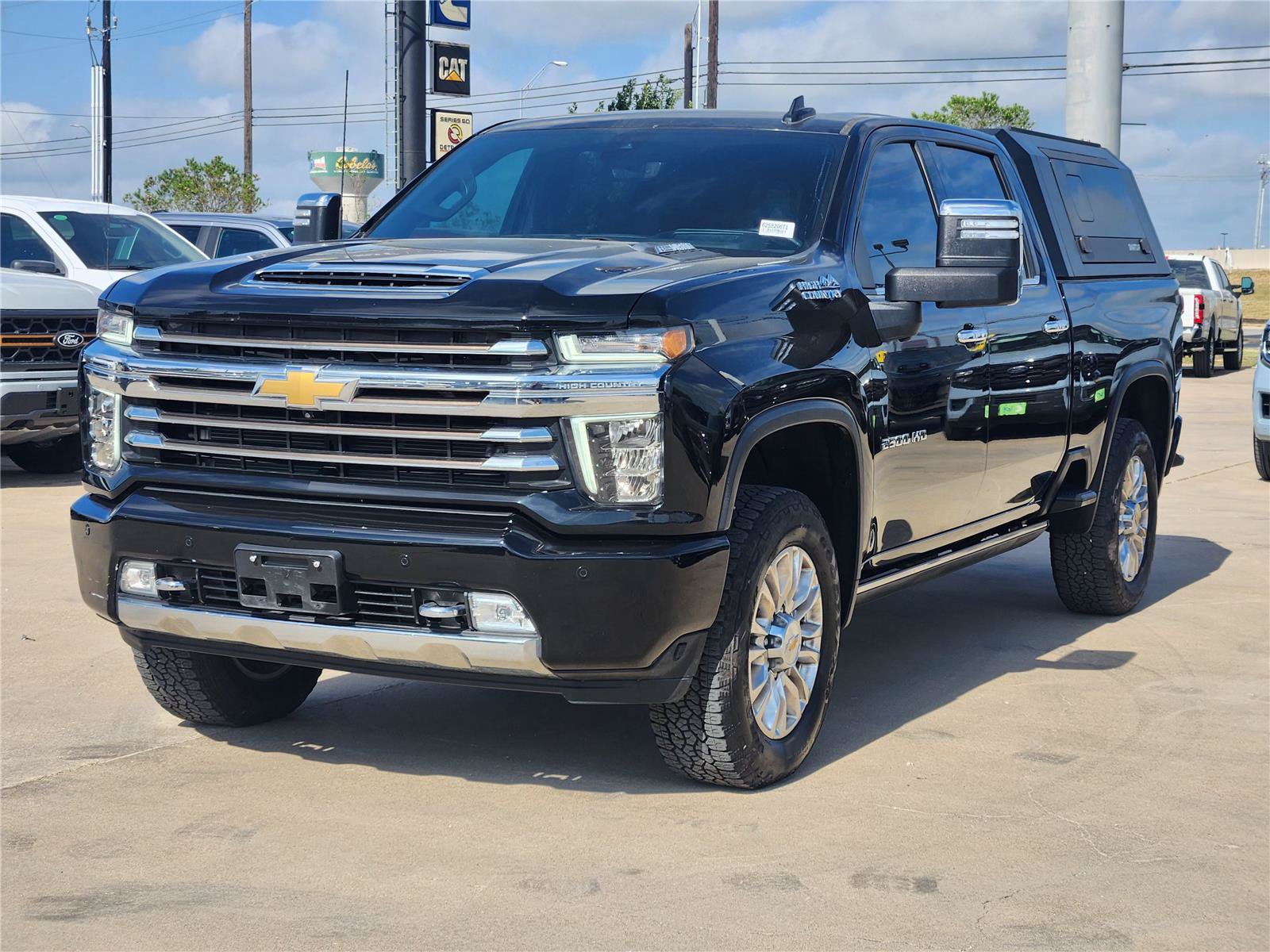Used 2022 Chevrolet Silverado 2500 High Country w/ Technology Package AWD/4WD video 3