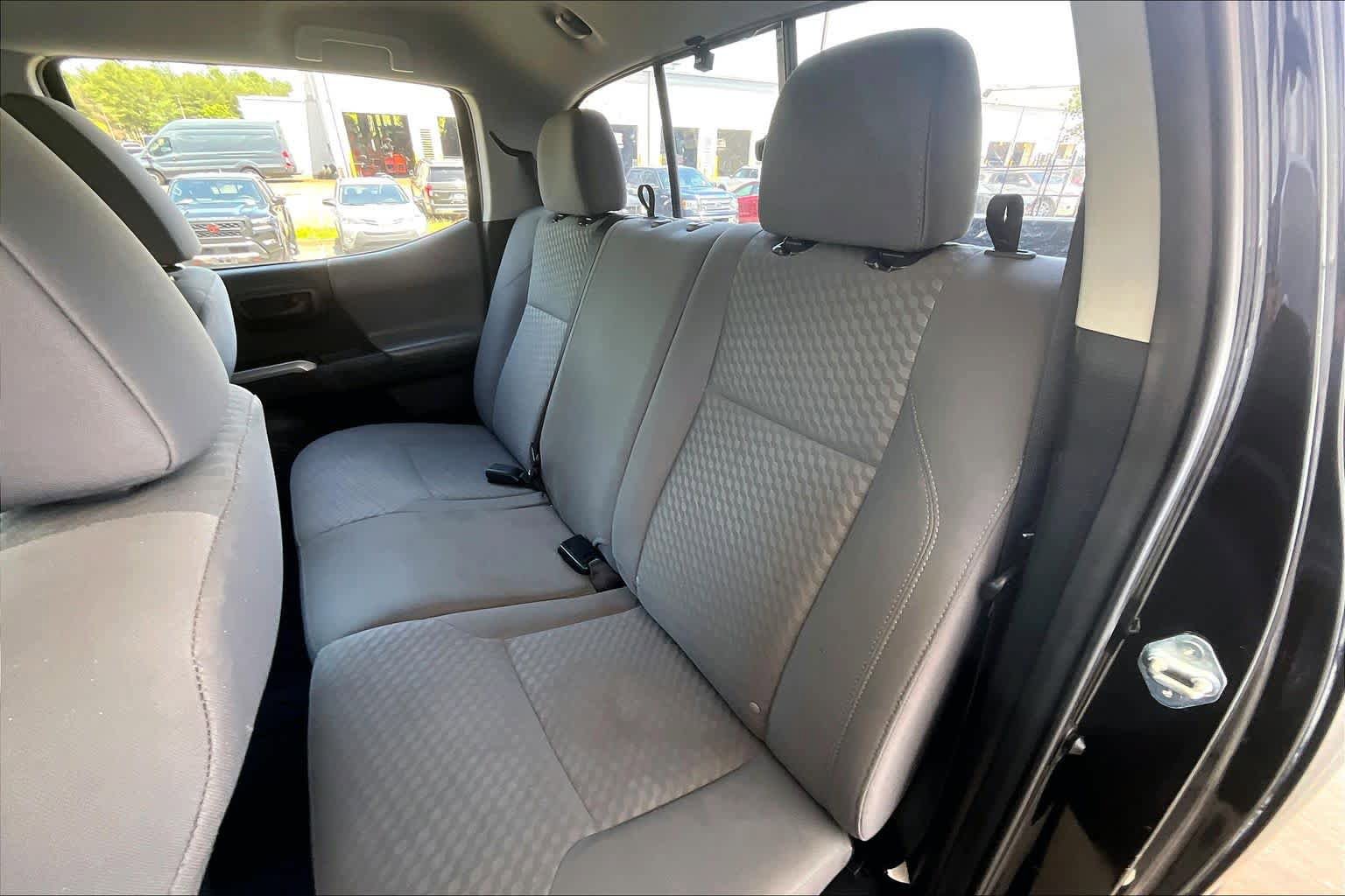 Used 2021 Toyota Tacoma SR5 RWD image 20