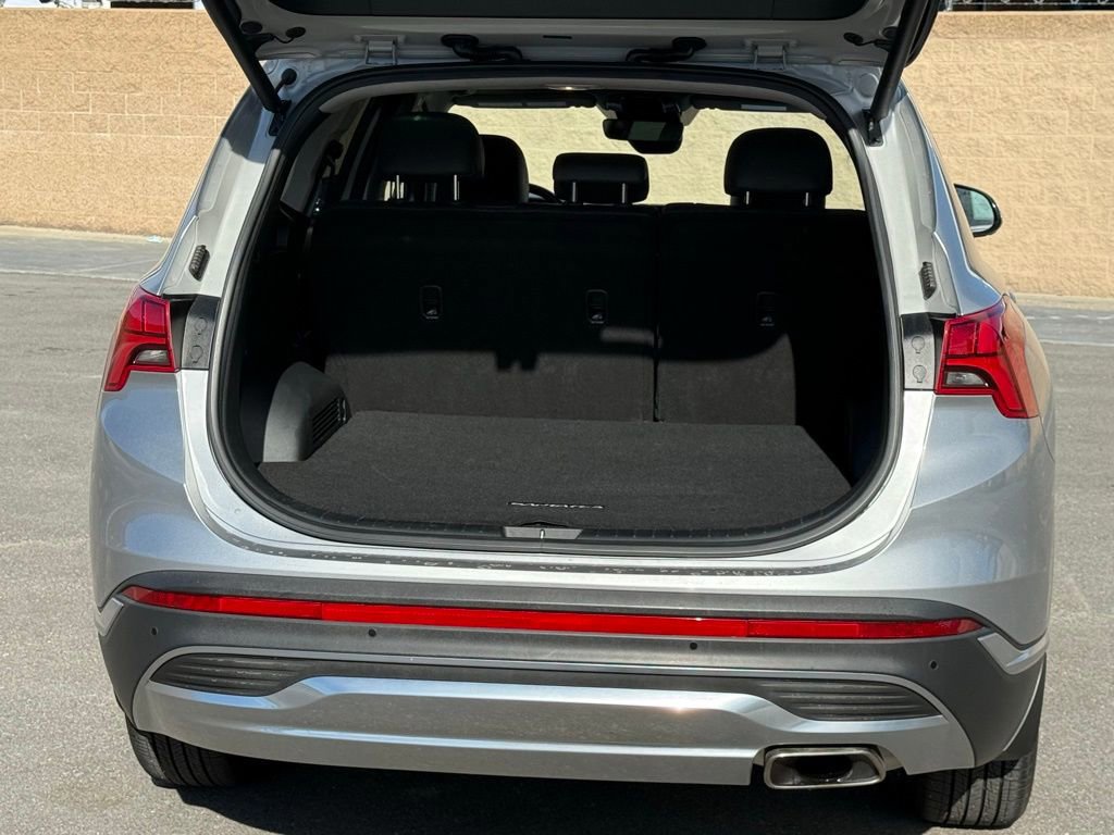 Used 2021 Hyundai Santa Fe Limited w/ Cargo Package image 16