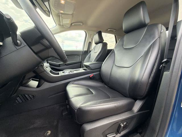 Certified 2022 Ford Edge Titanium AWD/4WD image 16