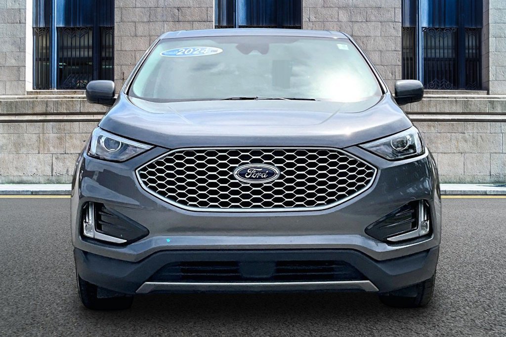 Certified 2024 Ford Edge SEL w/ Convenience Package AWD/4WD image 3