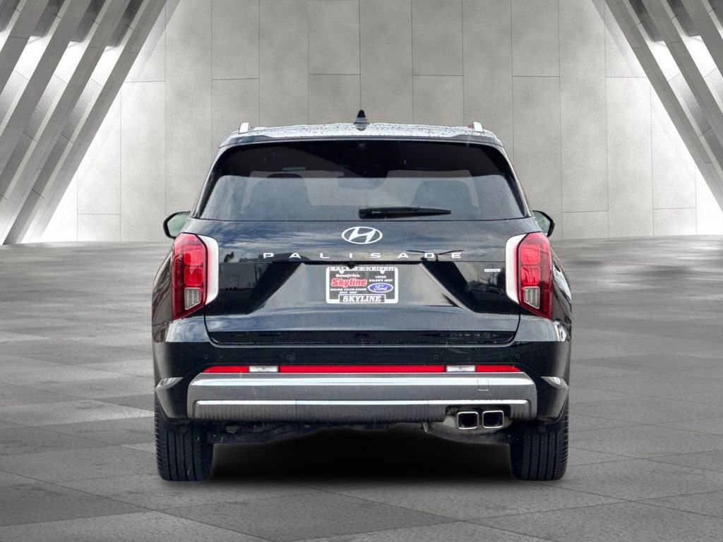 Used 2024 Hyundai Palisade Calligraphy image 4