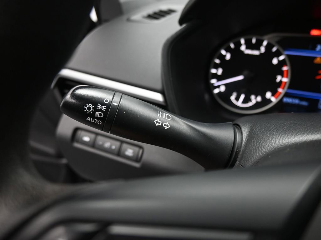 Used 2022 Nissan Altima 2.5 SV image 41