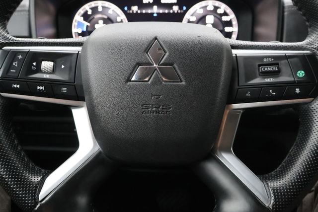 Used 2024 Mitsubishi Outlander SE image 36
