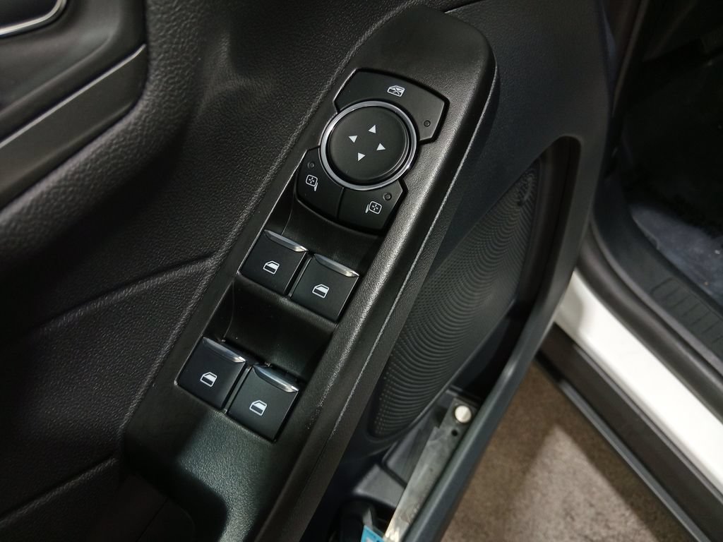 Certified 2026 Ford Escape SE FWD image 18