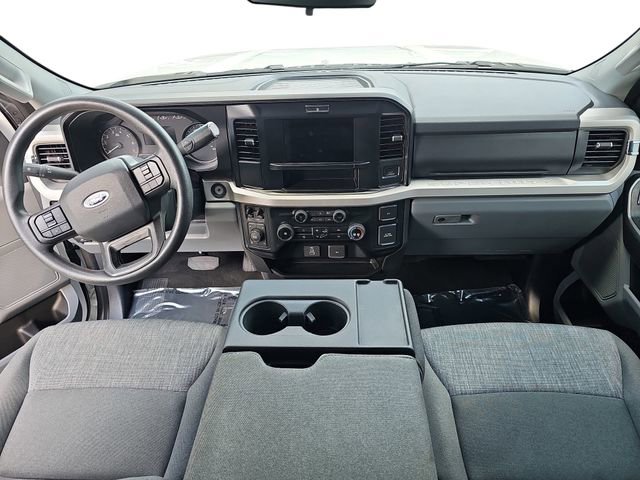 Certified 2025 Ford F250 XLT w/ FX4 Off-Road Package AWD/4WD image 9