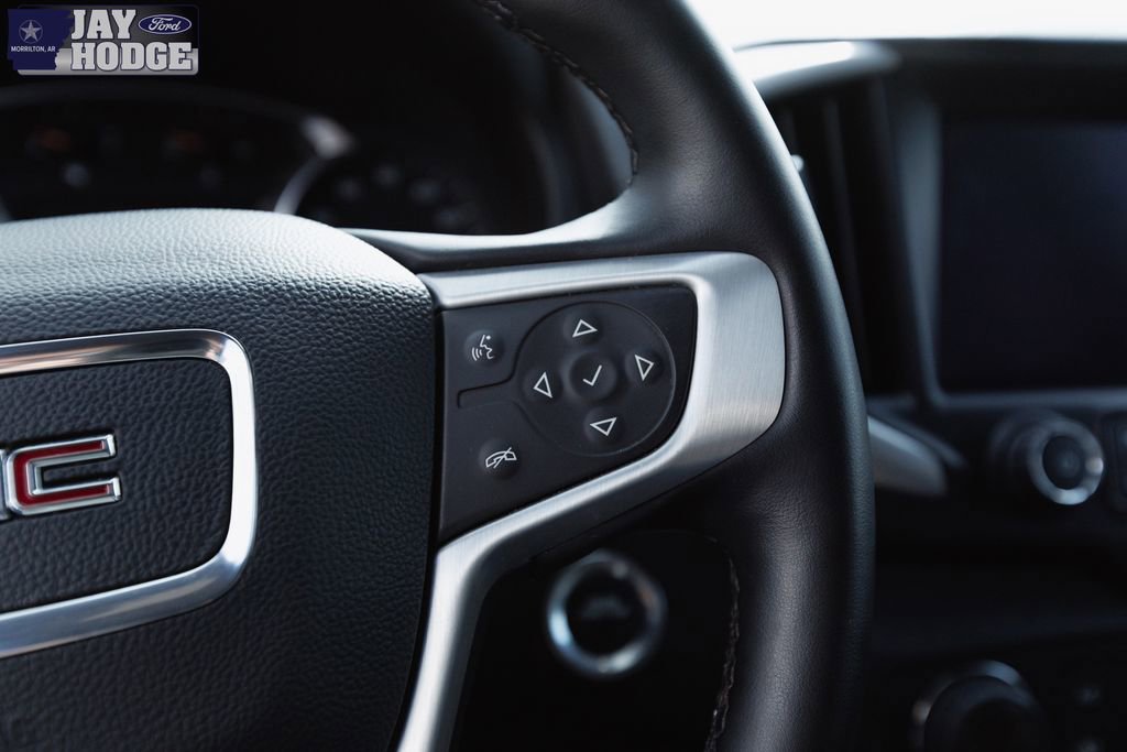 Used 2024 GMC Terrain SLT image 32