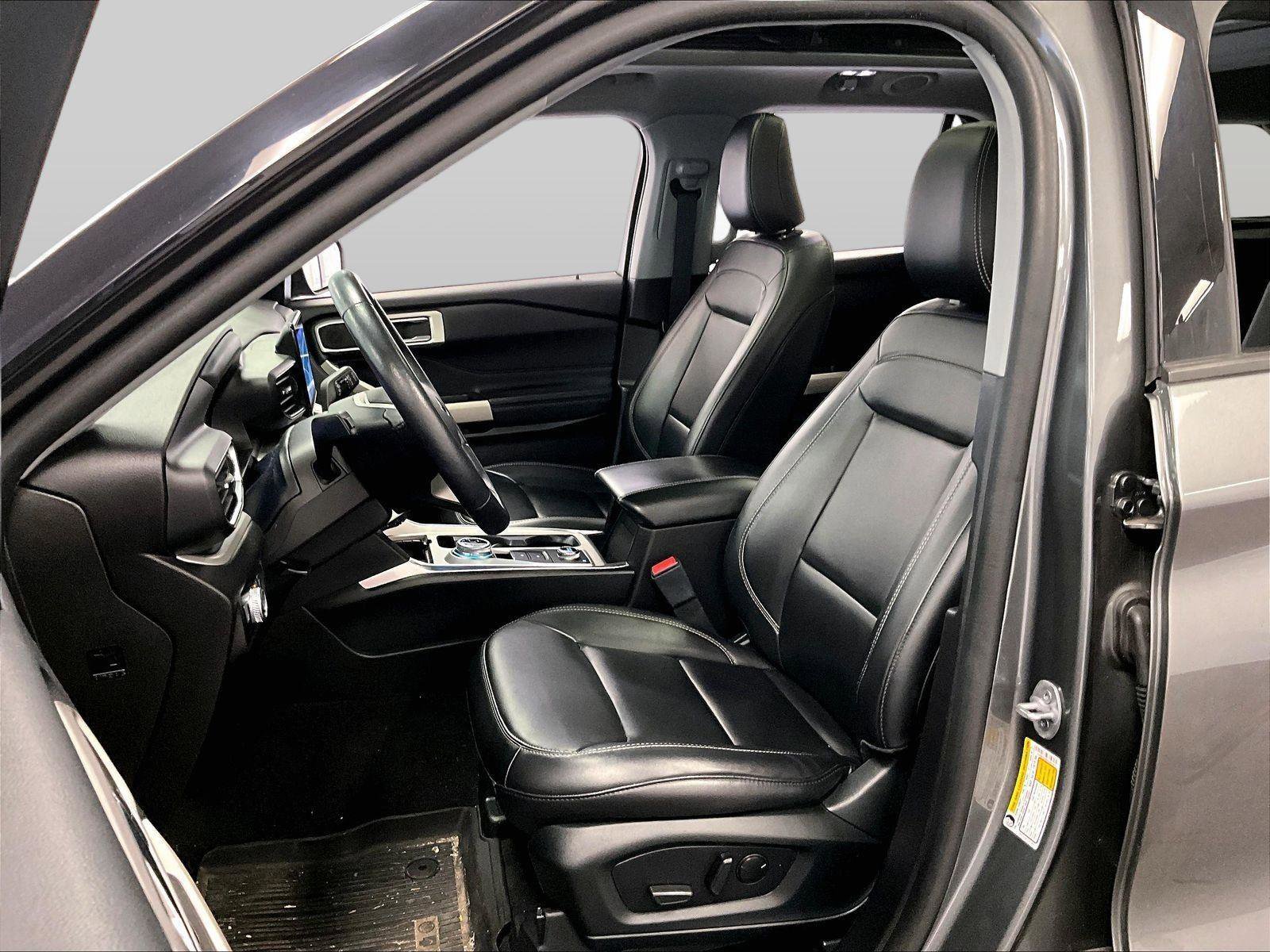 Certified 2023 Ford Explorer XLT w/ Equipment Group 202A image 24