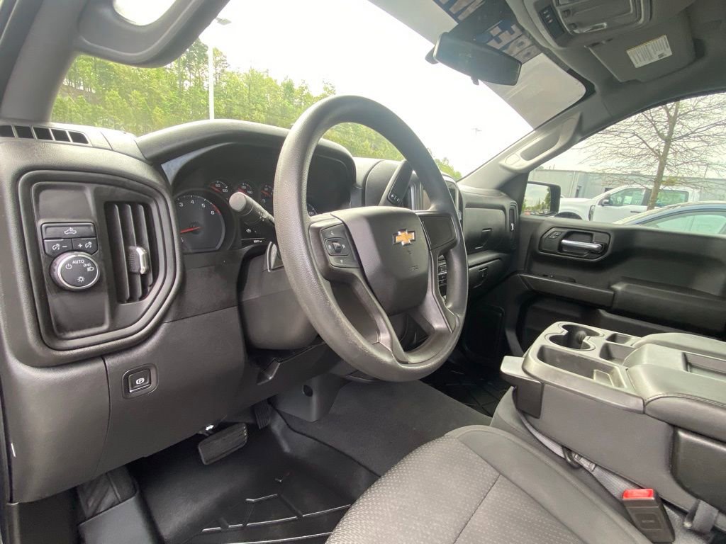 Used 2020 Chevrolet Silverado 1500 Custom w/ Custom Value Package image 9