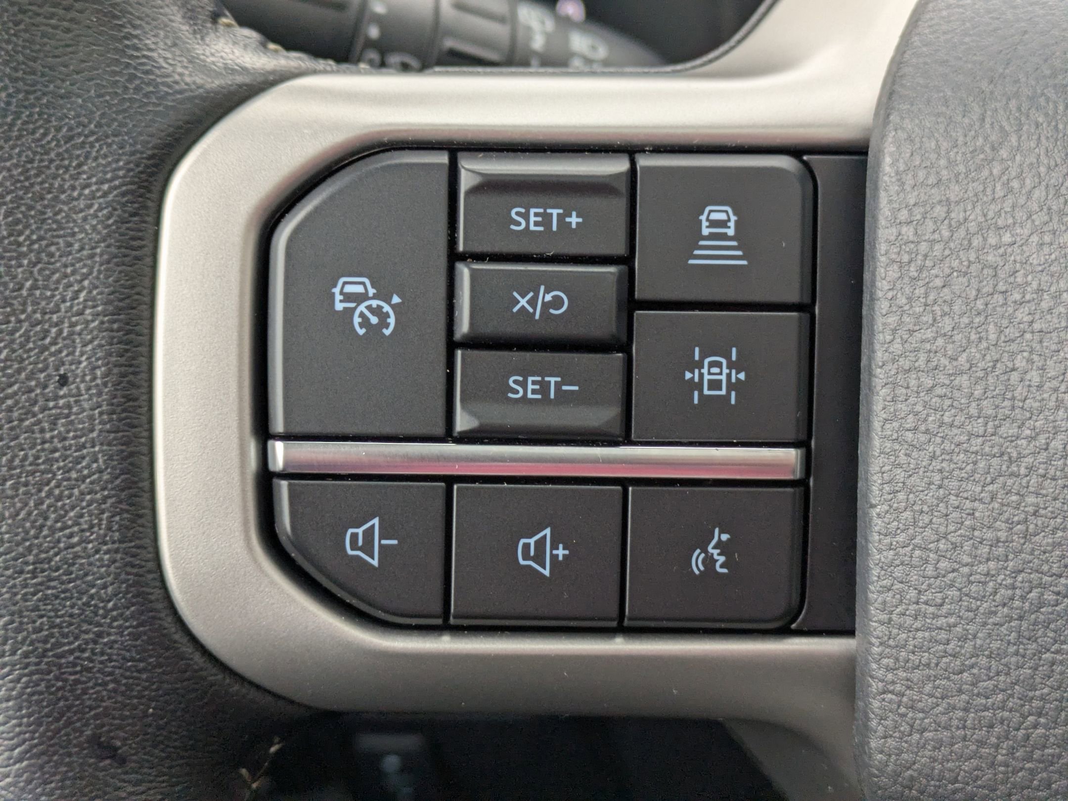 Certified 2023 Ford Expedition Max XLT image 16