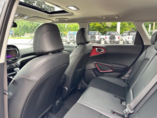 Used 2023 Kia Soul GT-Line FWD image 37
