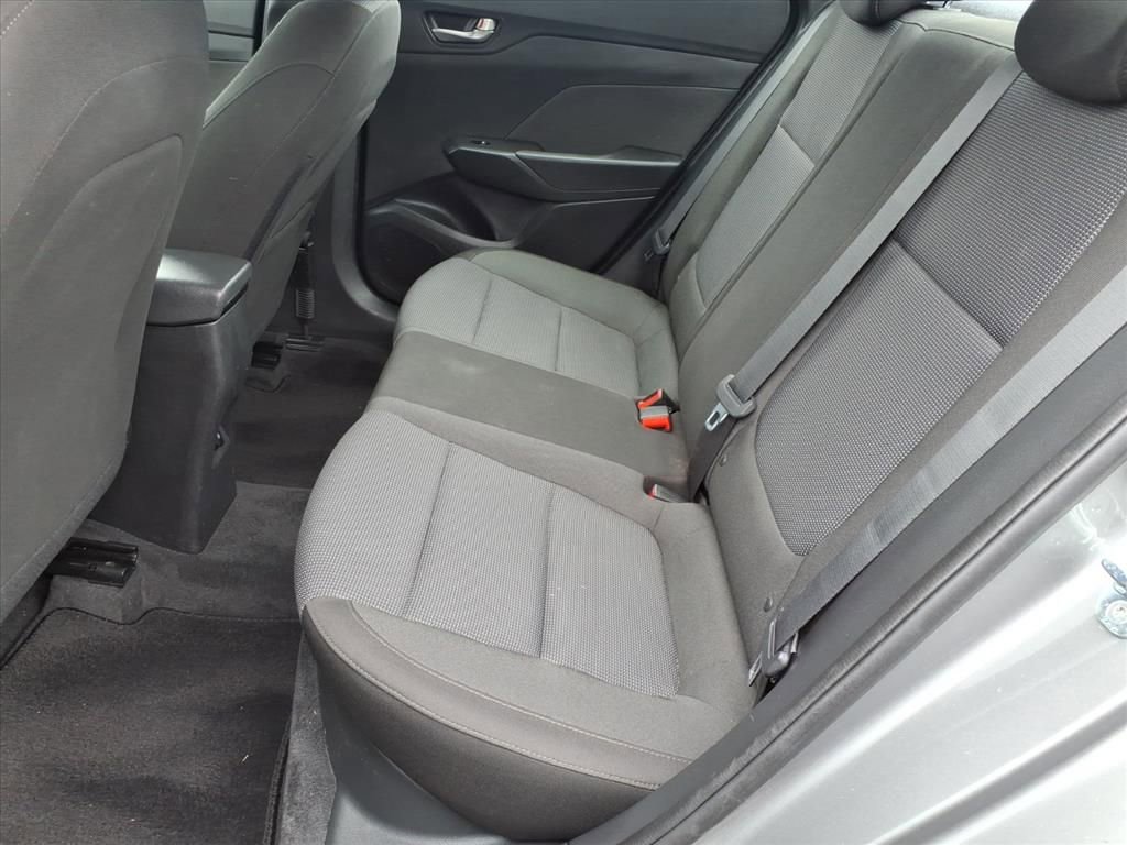 Used 2022 Hyundai Accent SEL image 9