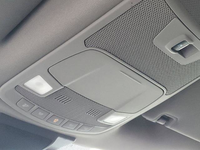 Certified 2019 Ford F150 XLT w/ Equipment Group 302A Luxury image 18