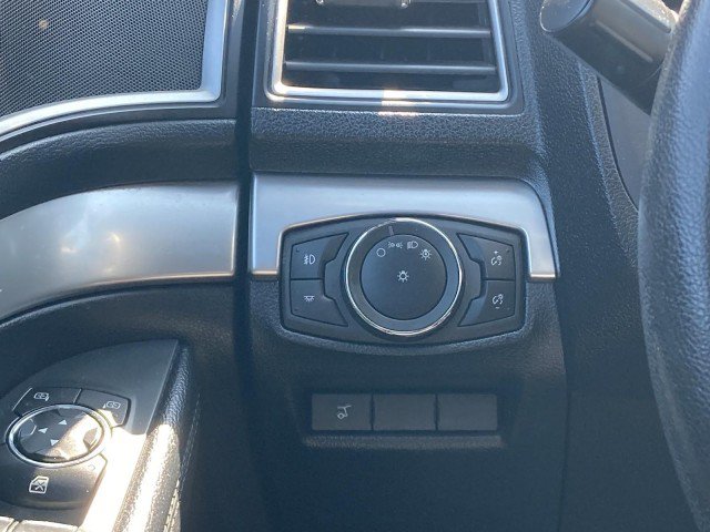 Certified 2017 Ford Explorer XLT w/ Equipment Group 201A AWD/4WD image 17