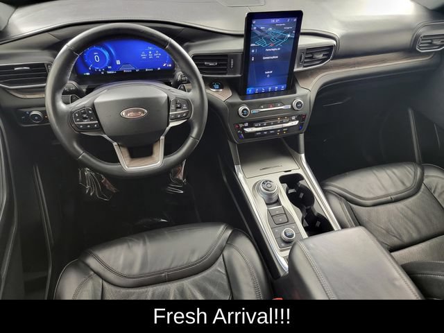 Certified 2020 Ford Explorer Platinum w/ Premium Technology Package AWD/4WD image 32