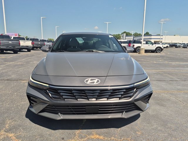 Used 2024 Hyundai Elantra Limited FWD image 9