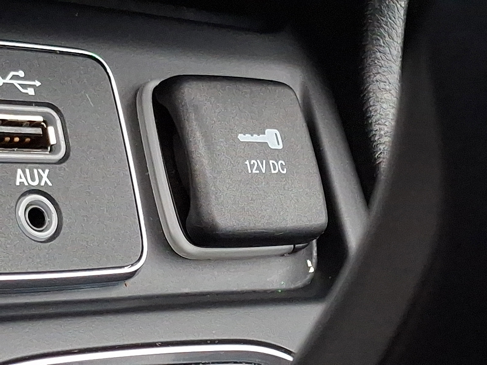 Used 2019 Jeep Cherokee Latitude Plus image 25