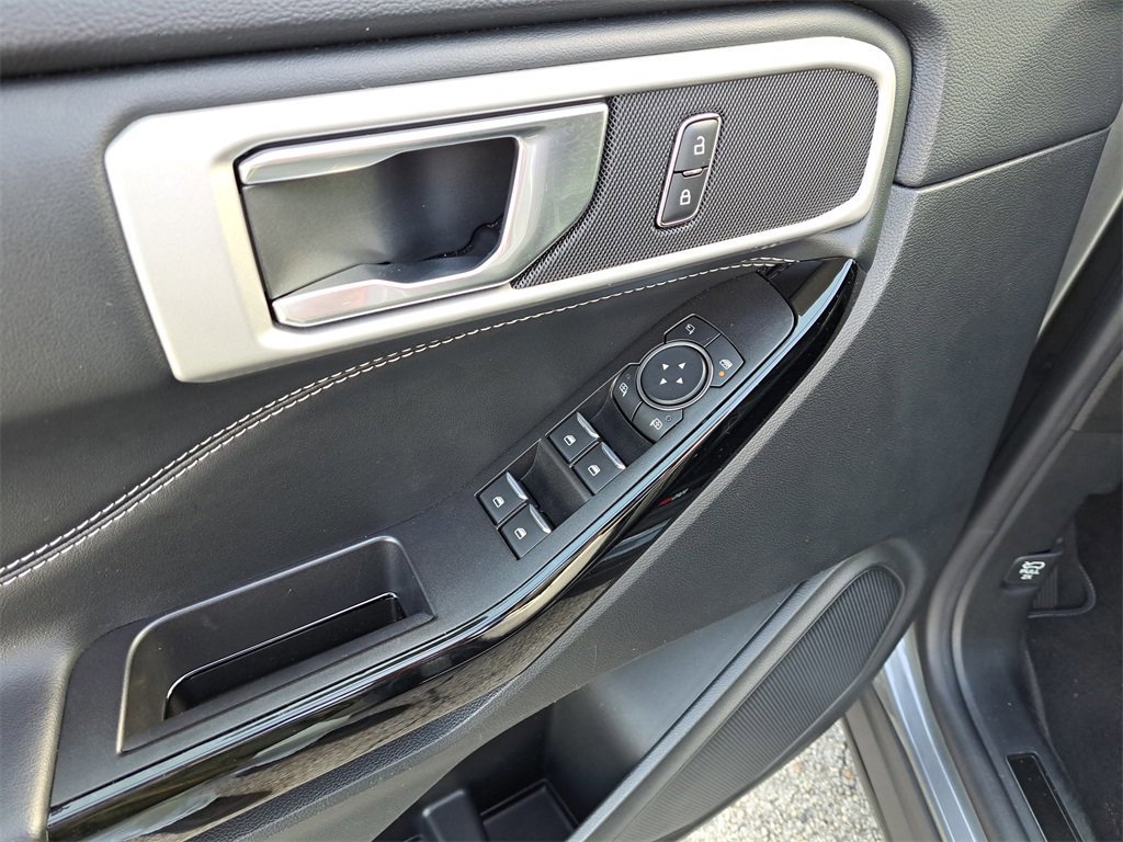 Certified 2022 Ford Explorer ST image 15