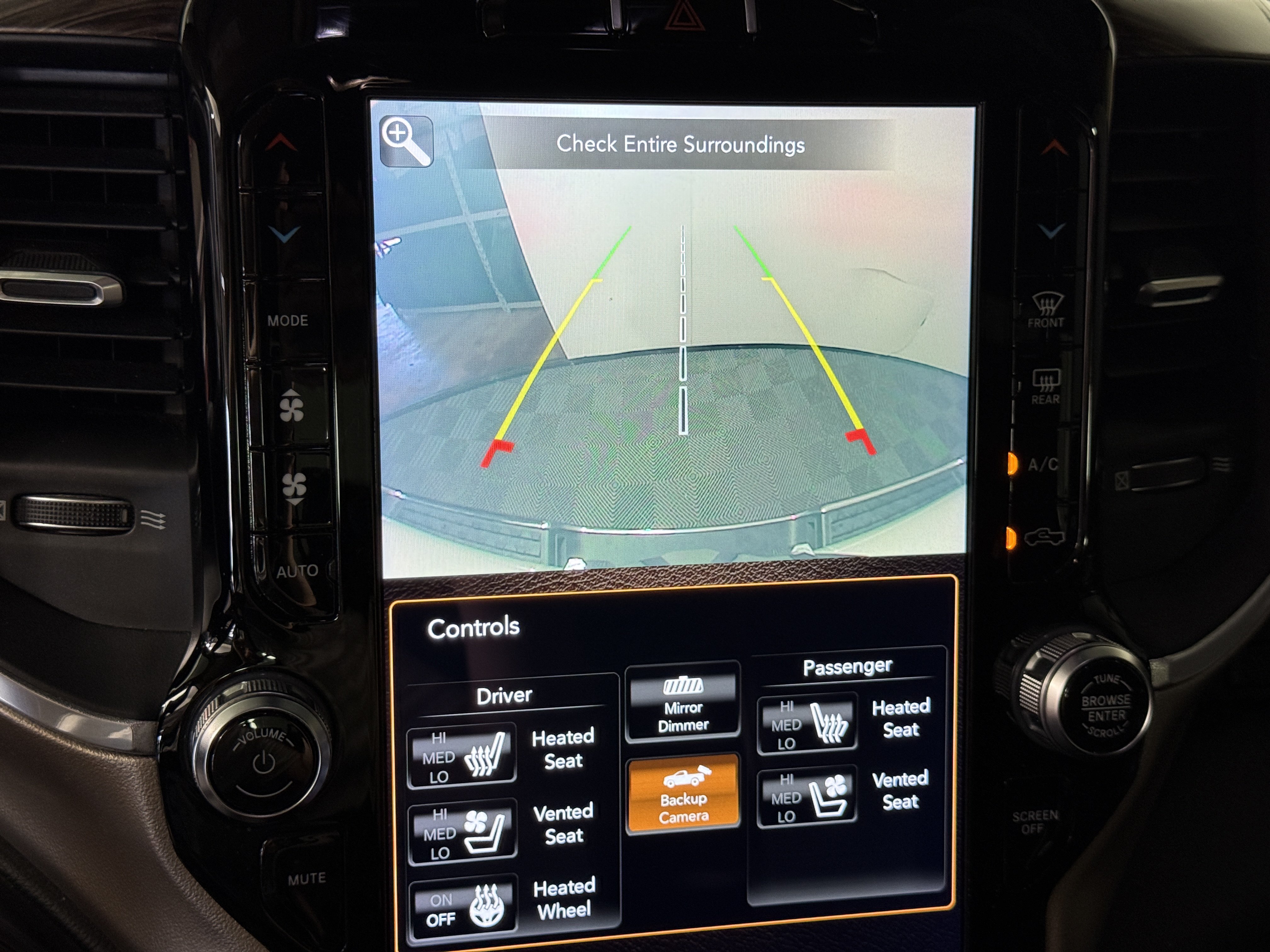 Used 2020 RAM 1500 Laramie RWD image 19