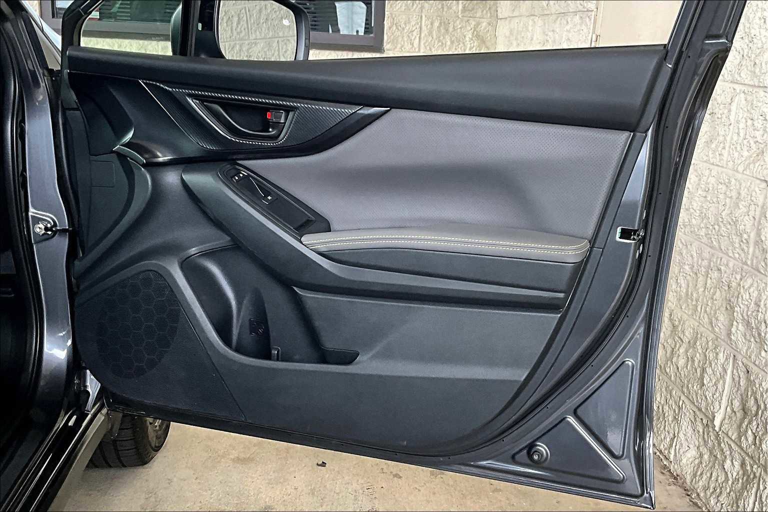 Used 2022 Subaru Crosstrek 2.5i Sport w/ Moonroof Package image 22