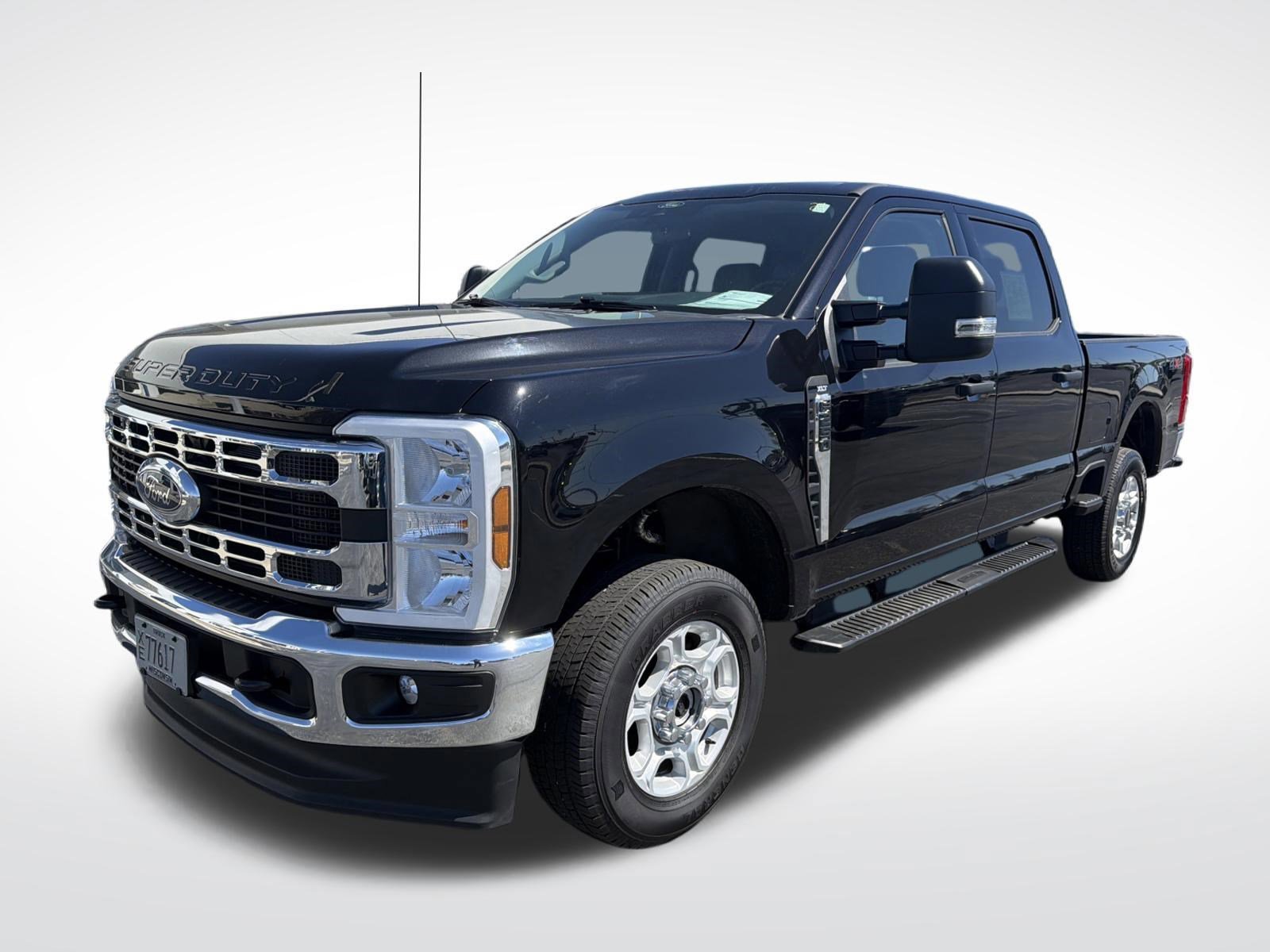 Certified 2025 Ford F250 XLT AWD/4WD image 16