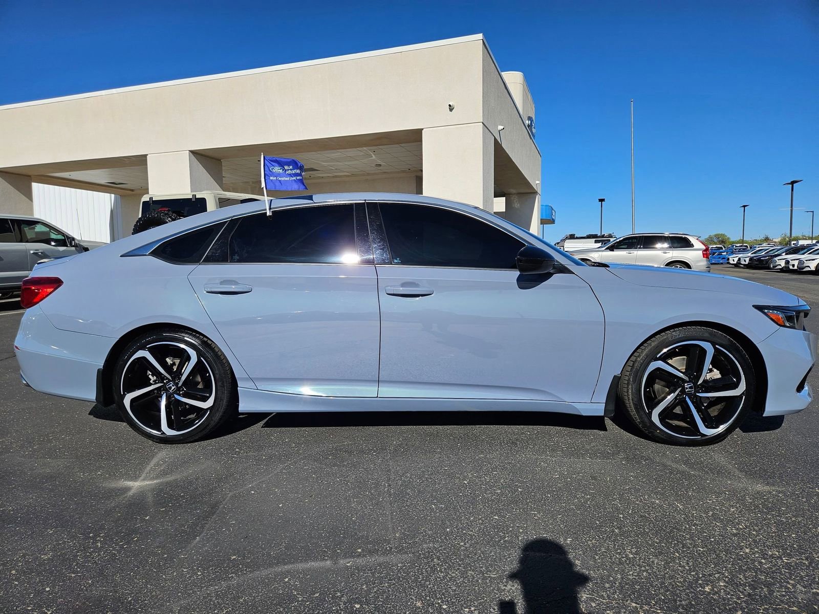 Used 2022 Honda Accord Sport image 4