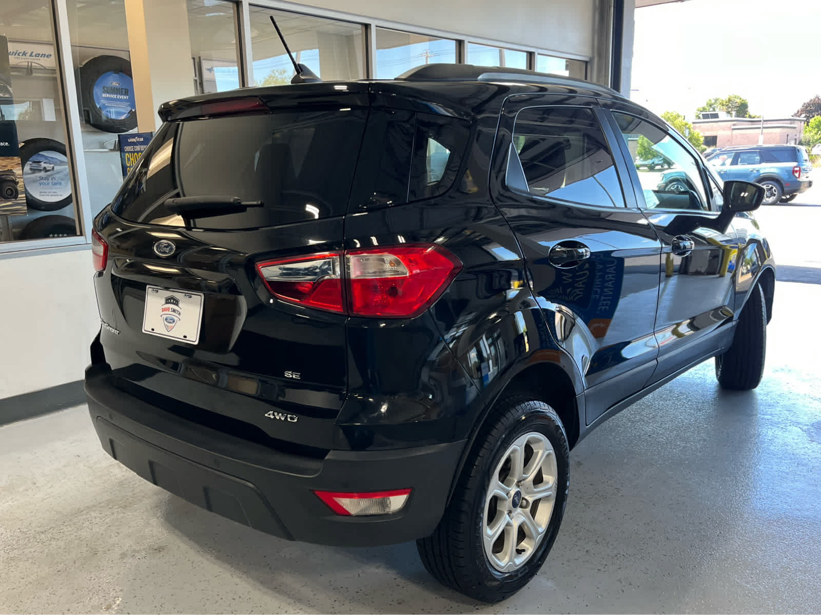 Certified 2020 Ford EcoSport SE w/ SE Convenience Package AWD/4WD image 8
