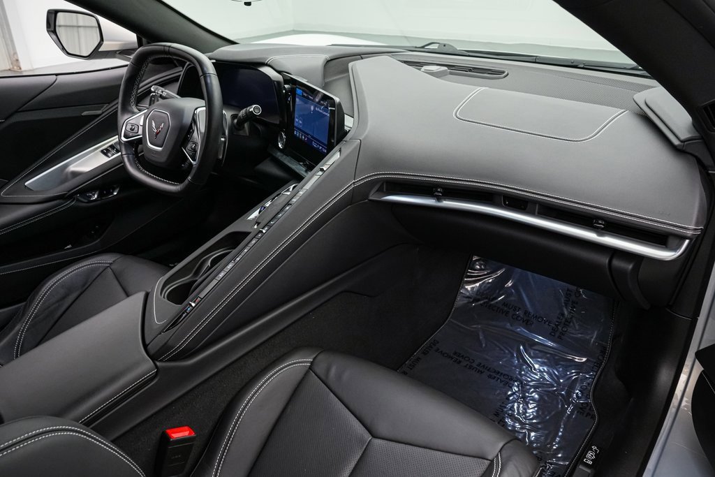 Used 2021 Chevrolet Corvette Stingray Coupe w/ 1LT image 40