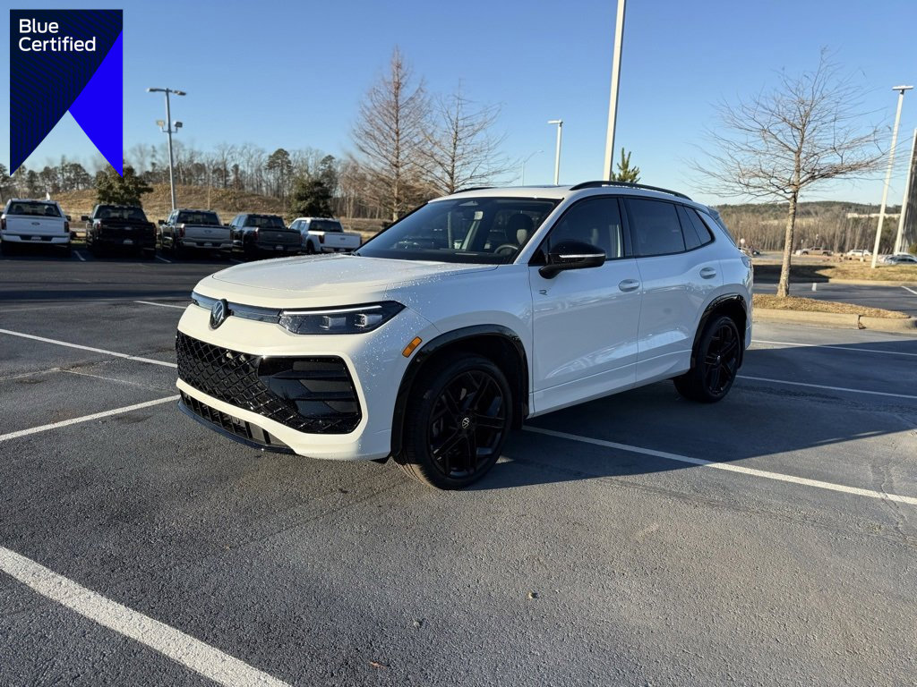 Used 2025 Volkswagen Tiguan SE R-Line