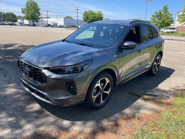 Certified 2025 Ford Escape ST-Line Elite AWD/4WD image 30