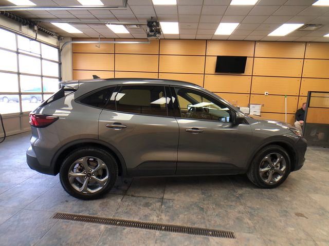 Certified 2025 Ford Escape ST-Line FWD image 8