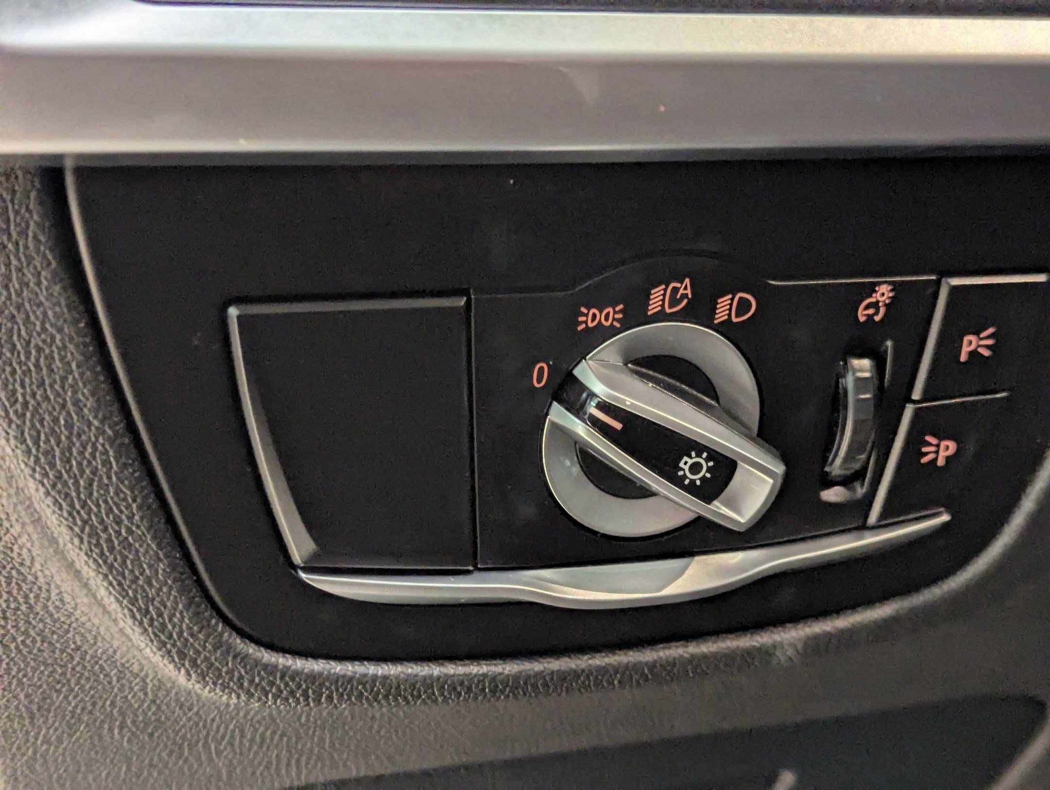 Used 2024 BMW X3 xDrive30i w/ Premium Package image 17