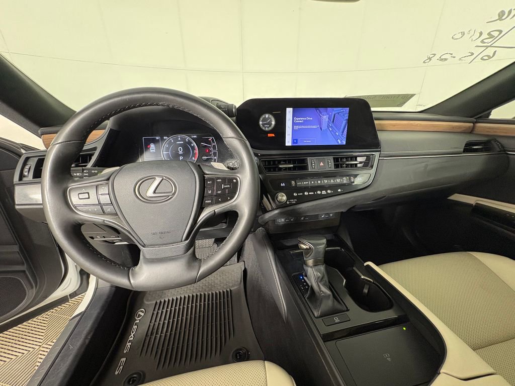 Used 2023 Lexus ES 350 w/ Premium Package FWD image 7
