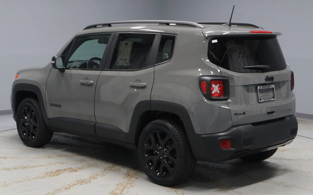Used 2022 Jeep Renegade Altitude AWD/4WD image 9