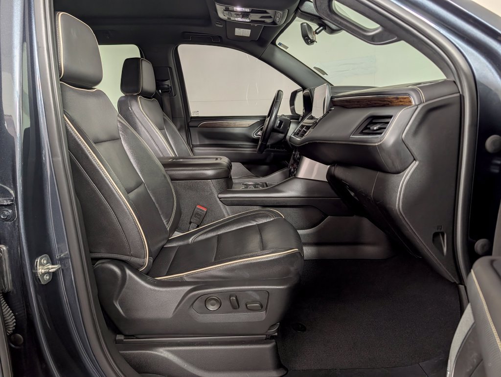 Used 2021 Chevrolet Tahoe Premier w/ Premium Package RWD image 10